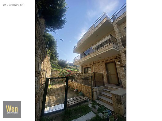 Satılık YENİFOÇA'DA MERKEZDE TAŞ VİLLA 3+1