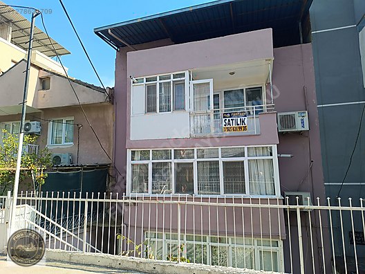 Satılık Daire Satılık Bornova Kızılay Mahallesinde Kapalı Mutfaklı 3+1 Satılık Daire