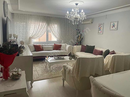 Satılık Daire Satılık Manavkuyu Bayraklıda Derya Sitesinde Satılık 3+1 Geniş Daire